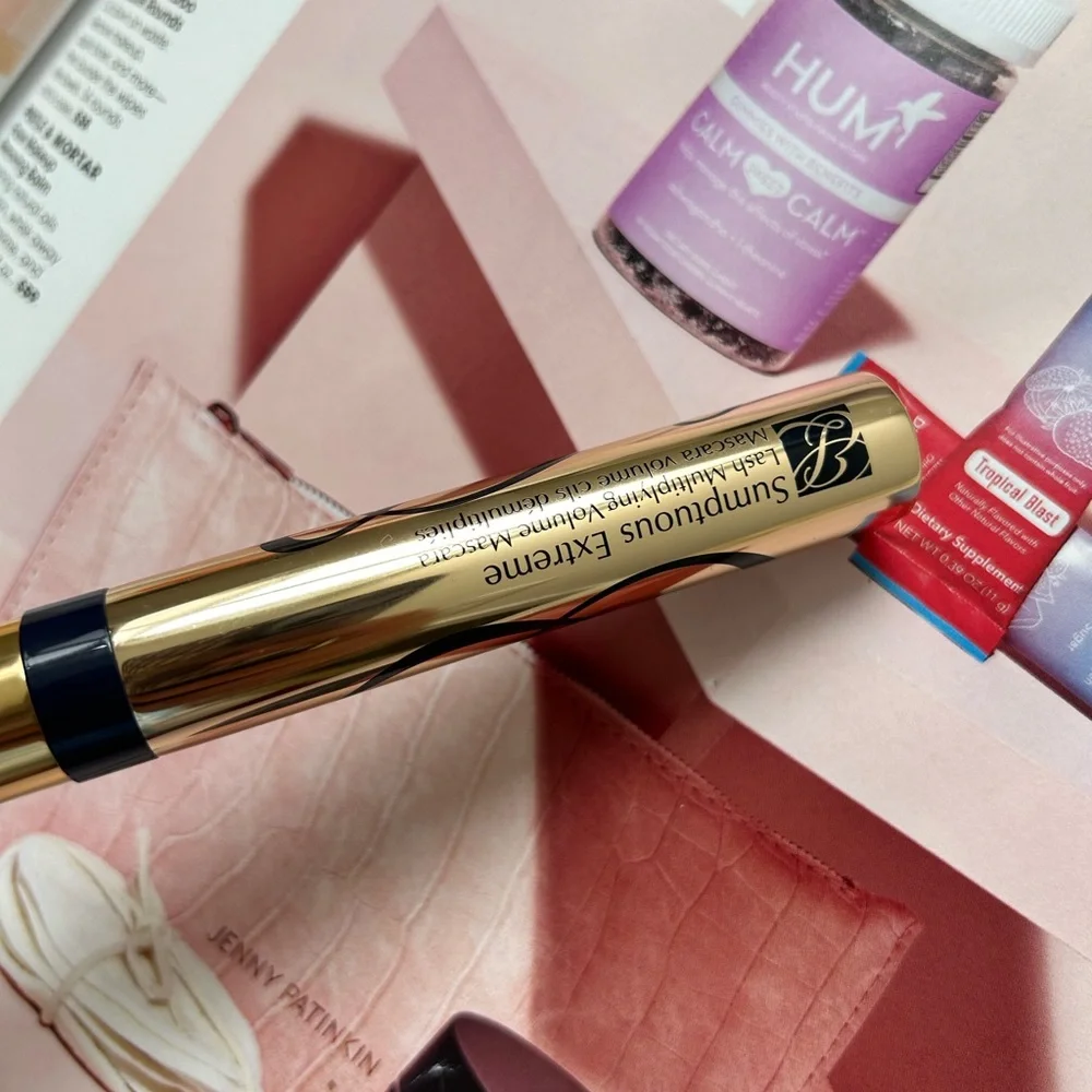 Estee Lauder Sumptuous Extreme Mascara - 01 Extreme Black full size without box